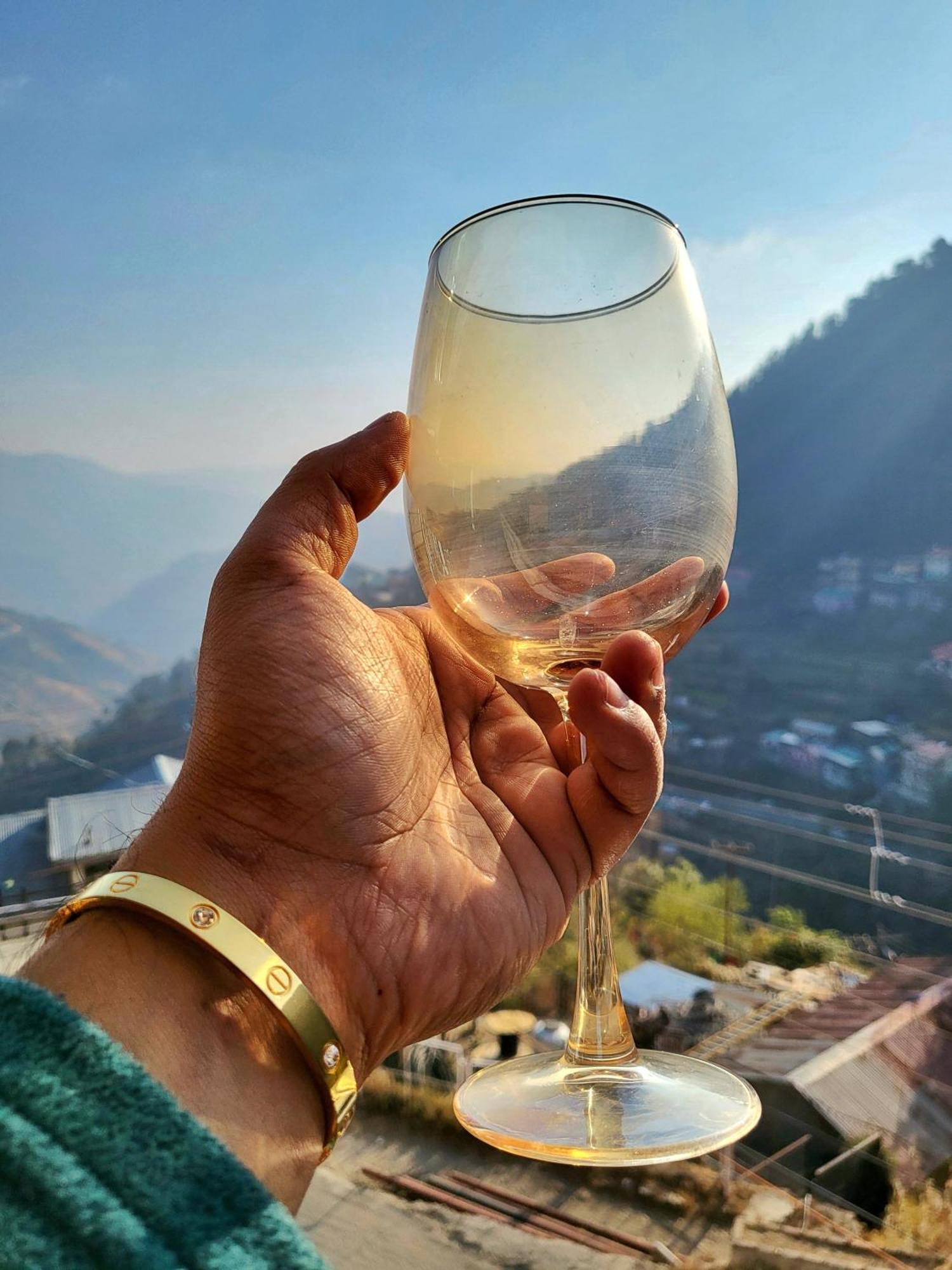 Bay Leaf By Live Inn Shimla Exterior photo